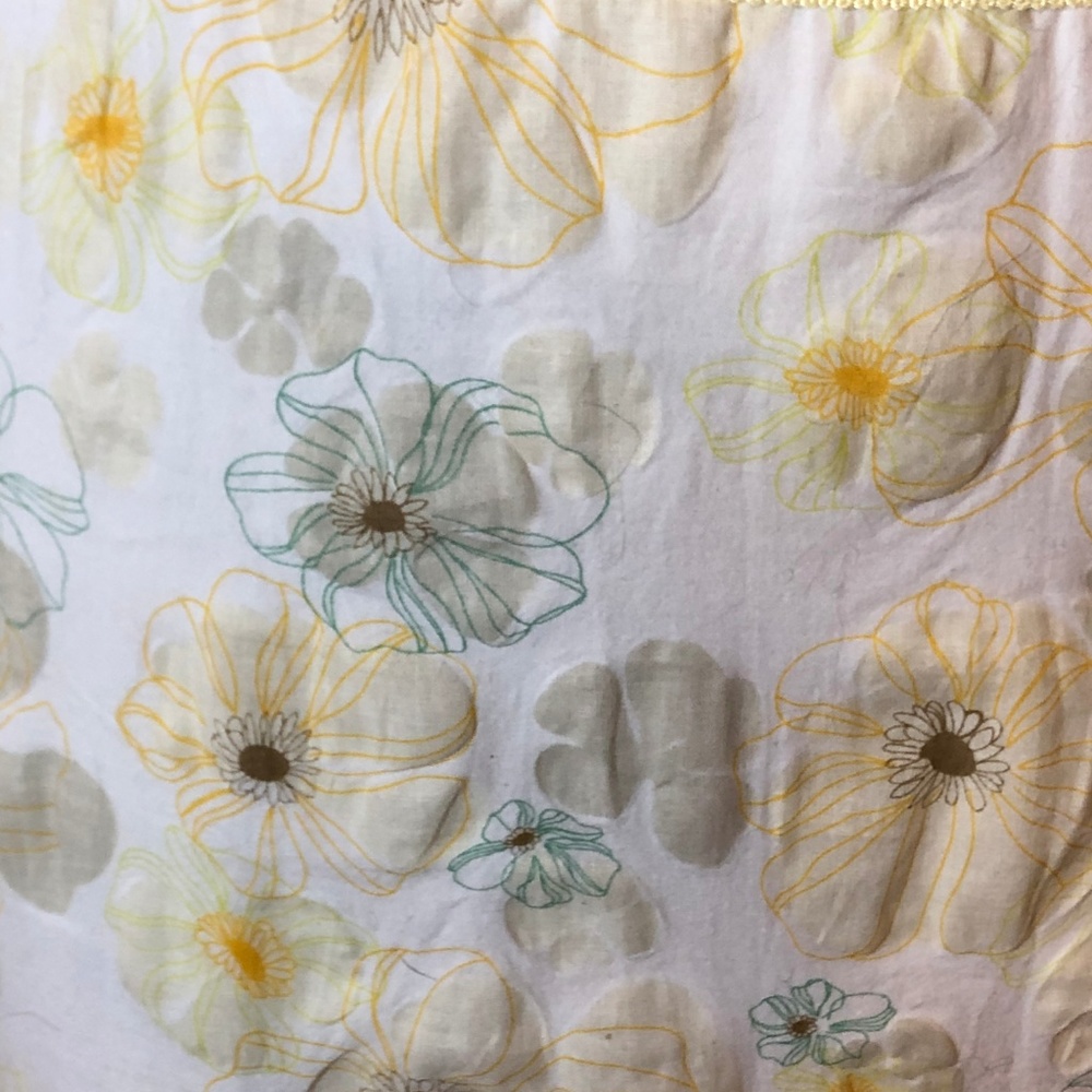 Studio M Yellow Floral Skirt - Picture 2 of 6